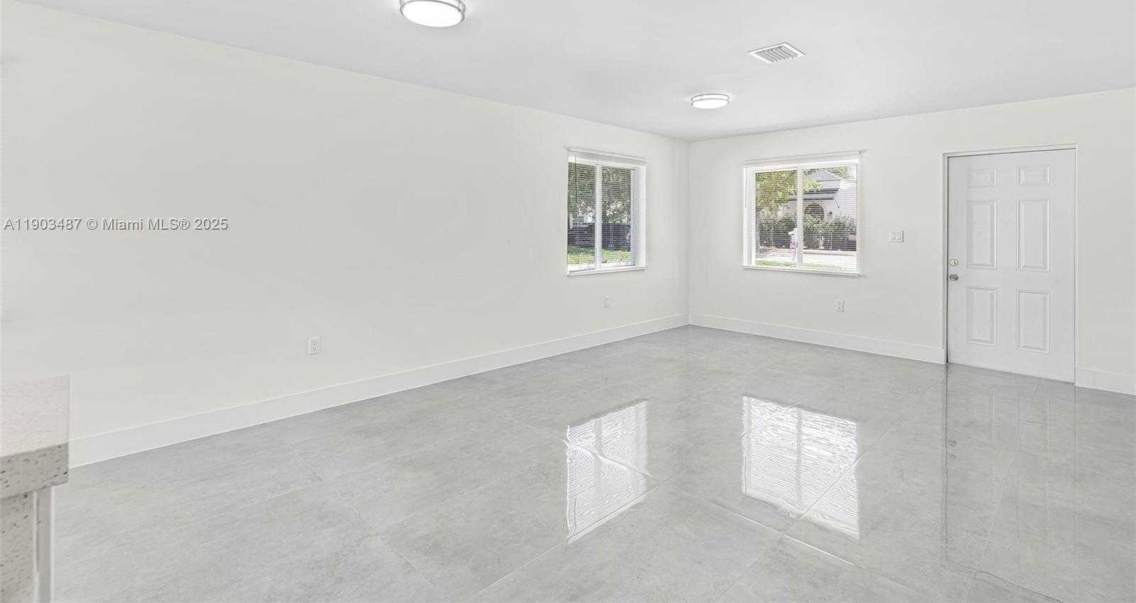 Small Image of 933 NORTH WEST 50TH ST, Miami Number 10