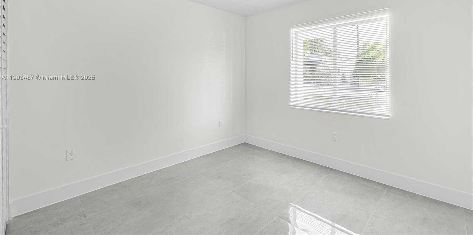 Small Image of 933 NORTH WEST 50TH ST, Miami Number 20