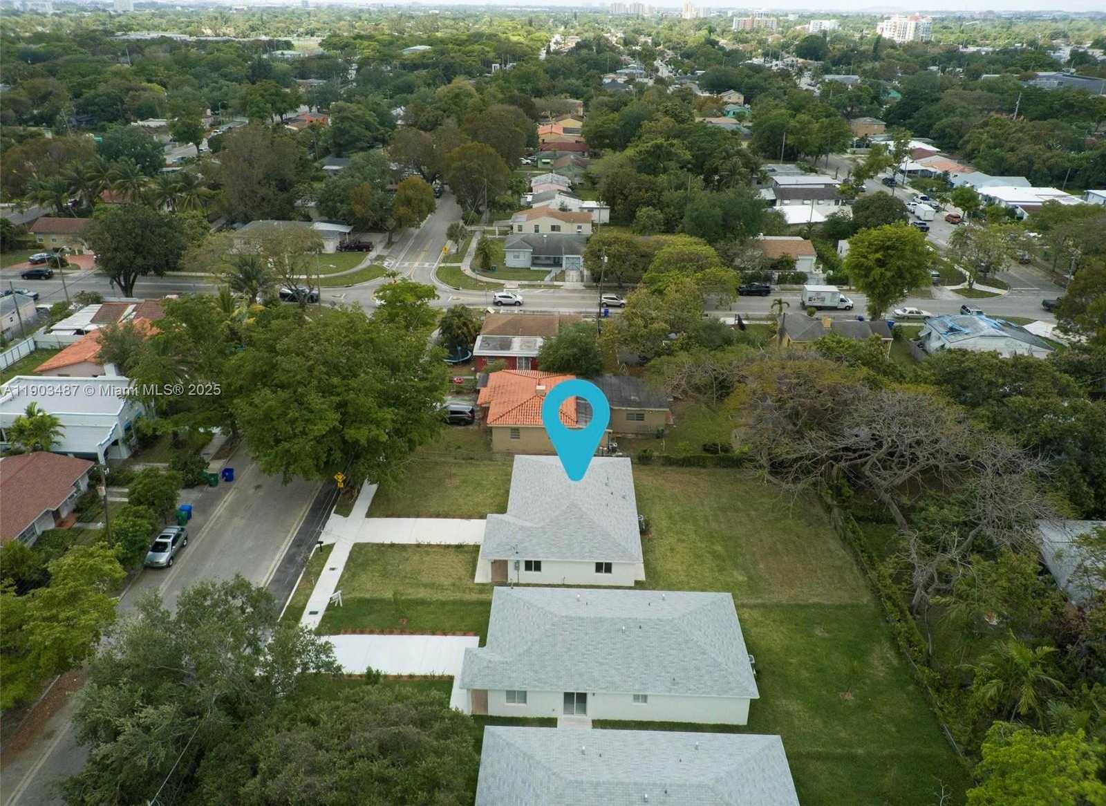 Small Image of 933 NORTH WEST 50TH ST, Miami Number 30