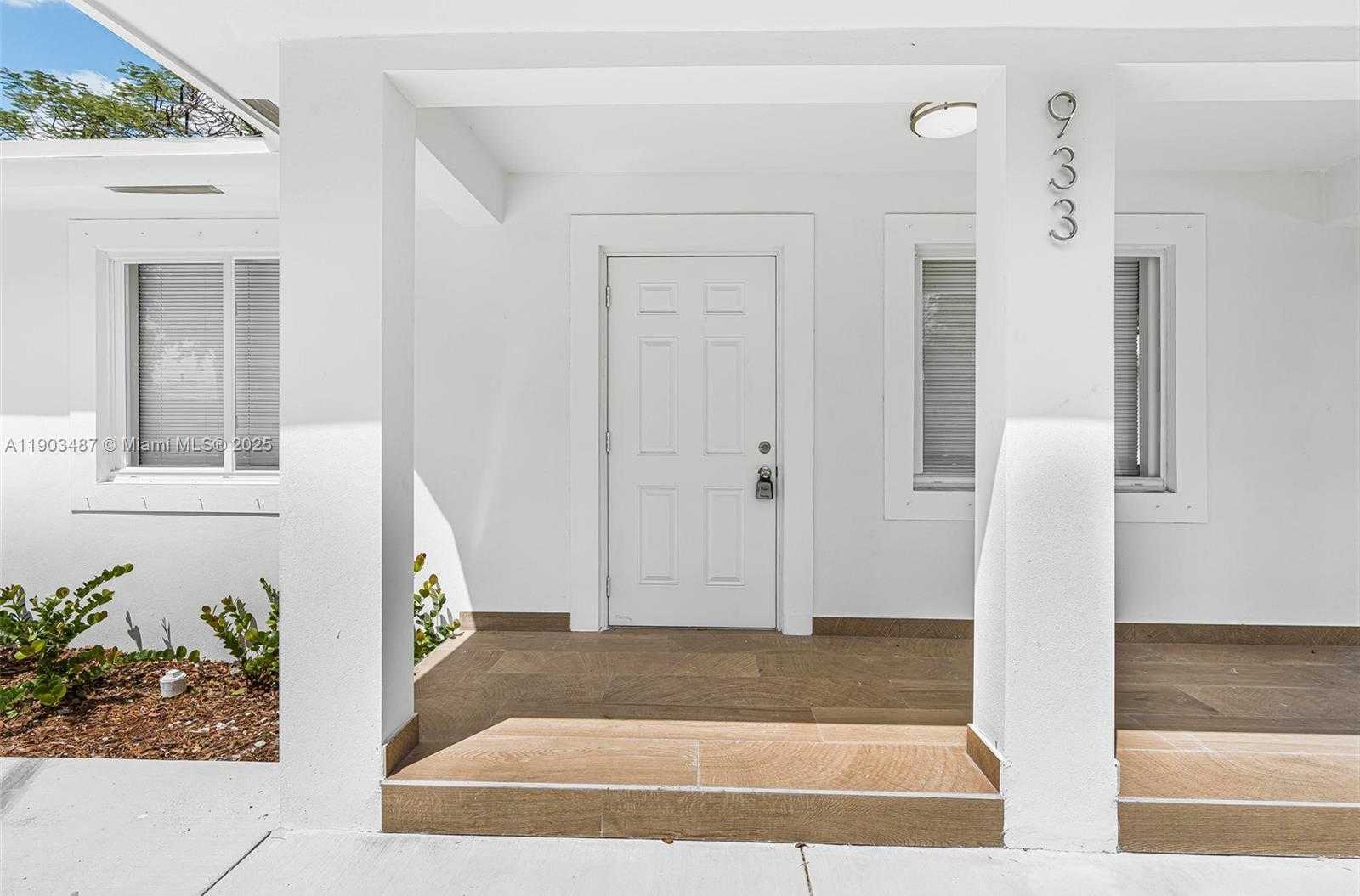 Small Image of 933 NORTH WEST 50TH ST, Miami Number 4