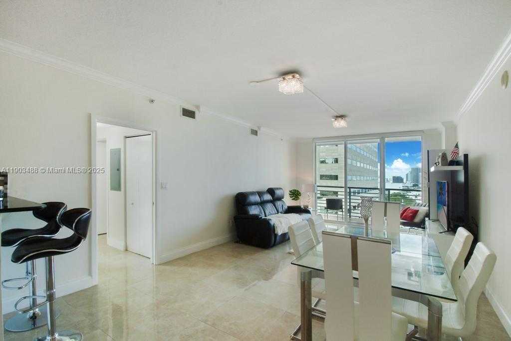 Small Image of 325 SOUTH BISCAYNE BLVD #2214, Miami Number 14