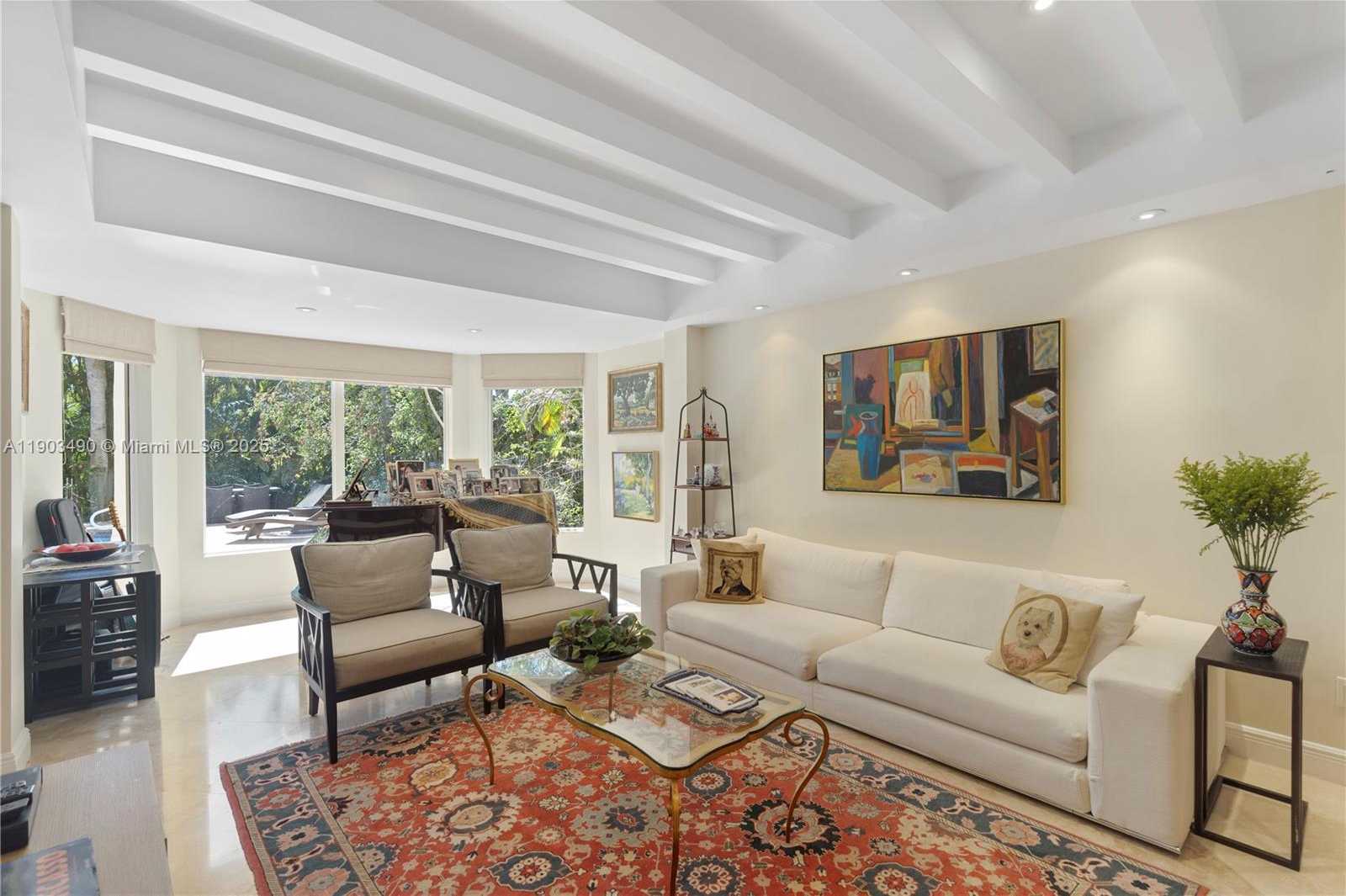 Small Image of 19542 Embassy Ct, Miami, FL 33179, USA Number 16