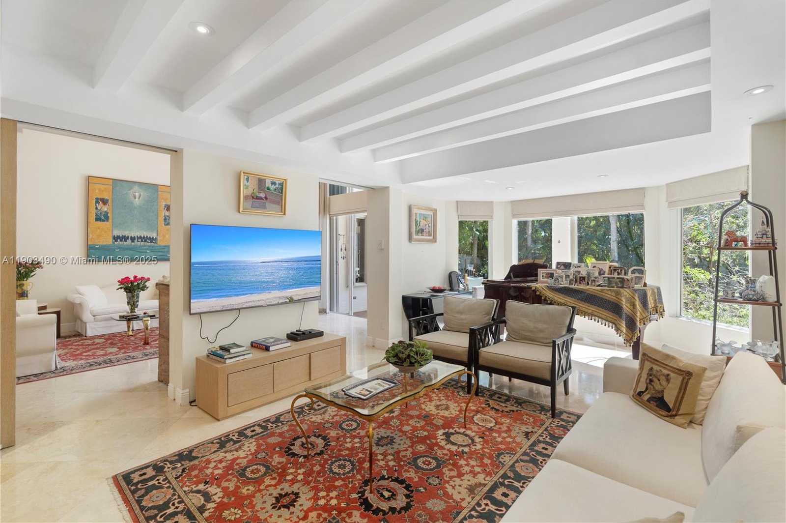 Small Image of 19542 Embassy Ct, Miami, FL 33179, USA Number 17