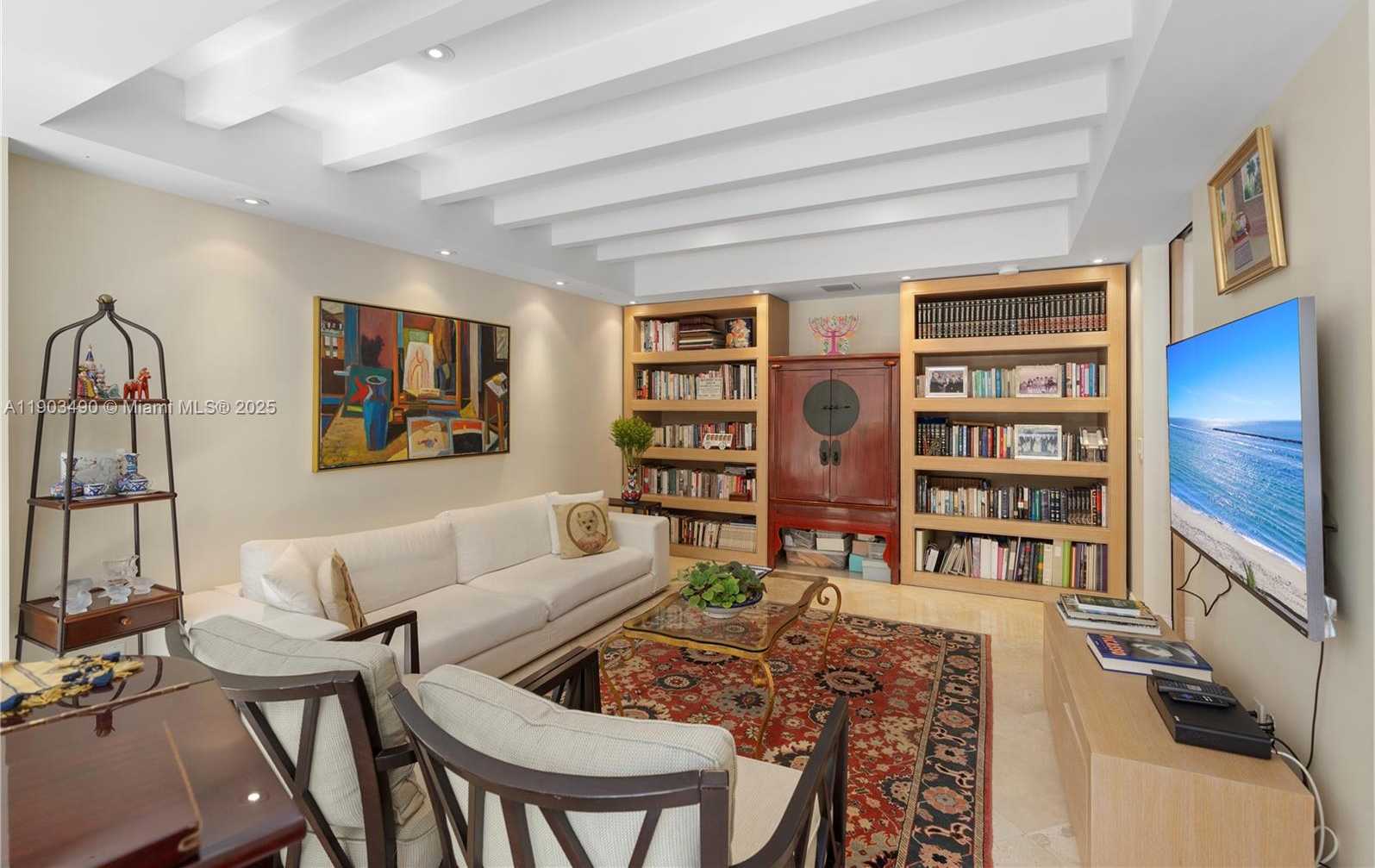 Small Image of 19542 Embassy Ct, Miami, FL 33179, USA Number 18