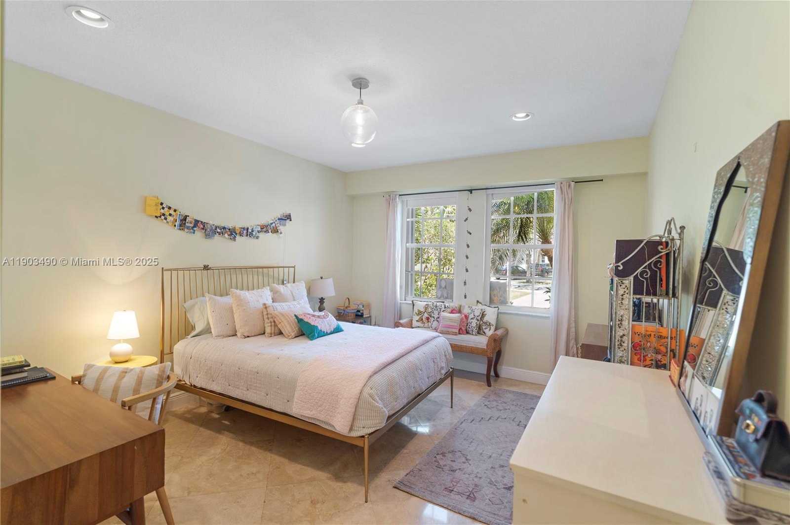 Small Image of 19542 Embassy Ct, Miami, FL 33179, USA Number 19