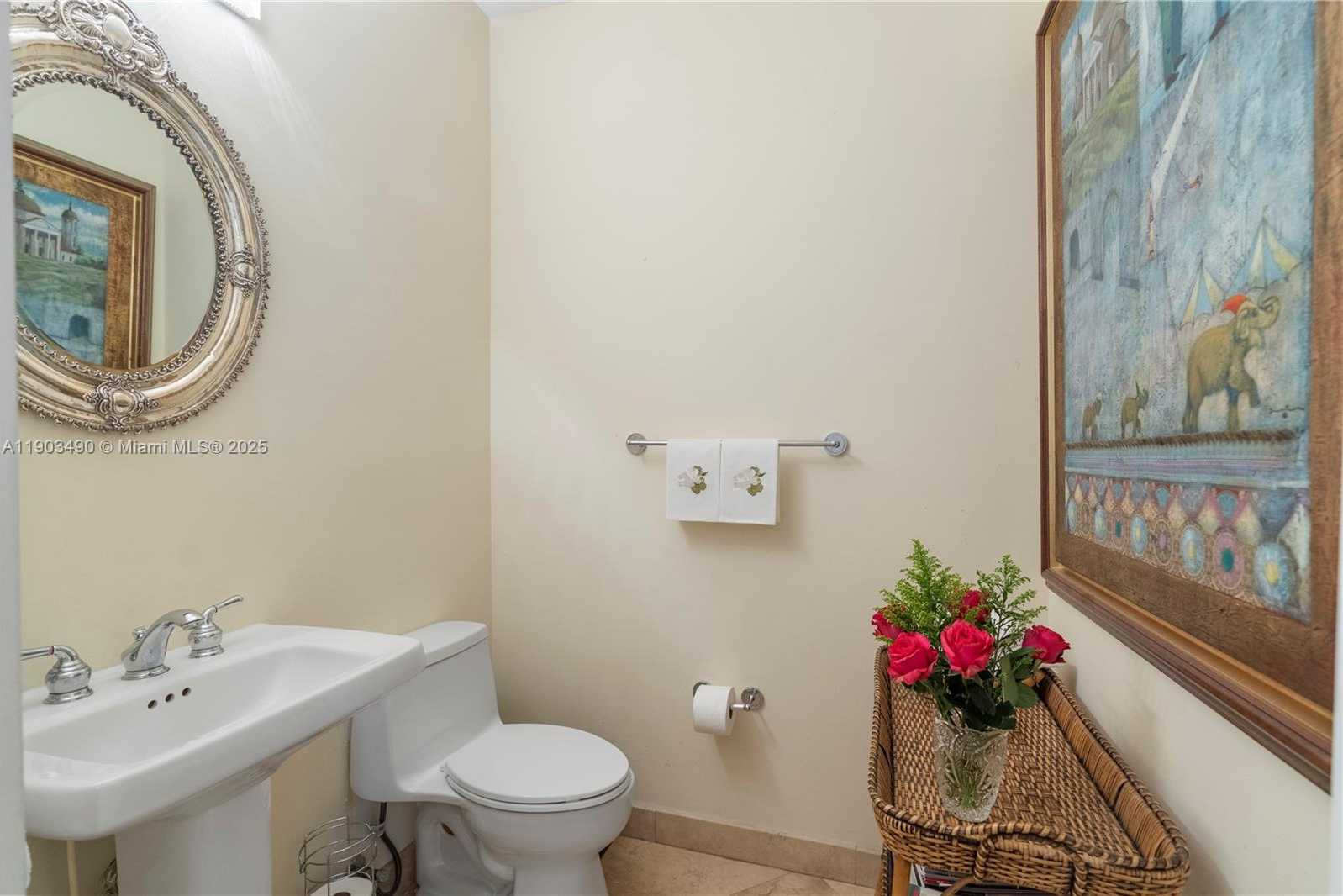 Small Image of 19542 Embassy Ct, Miami, FL 33179, USA Number 28