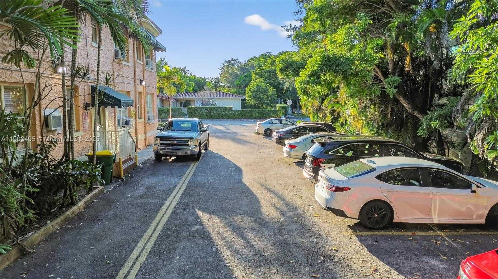 Small Image of 3409 SOUTH LE JEUNE RD #5a, Coral Gables Number 12