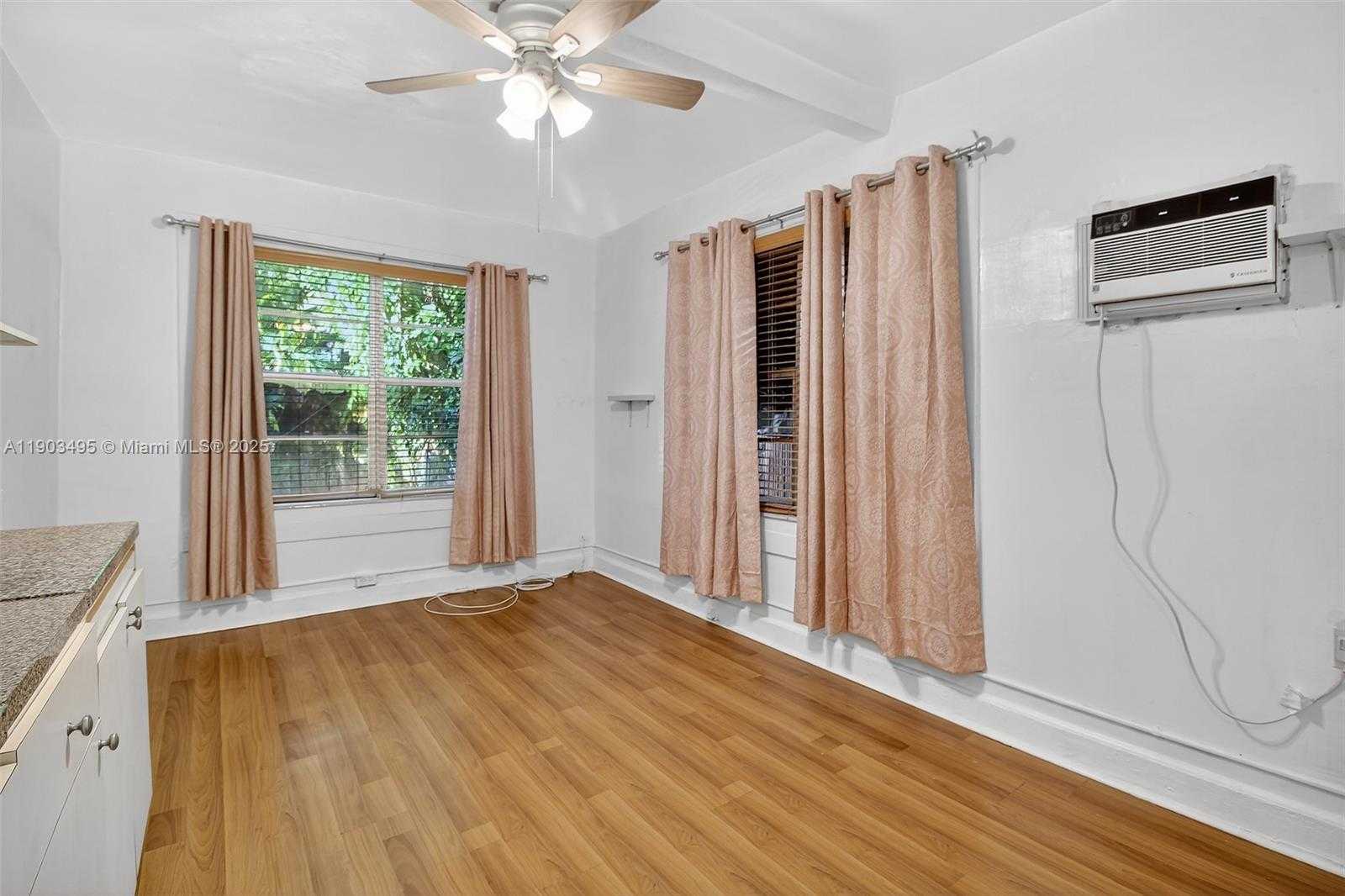 Small Image of 3409 SOUTH LE JEUNE RD #5a, Coral Gables Number 7