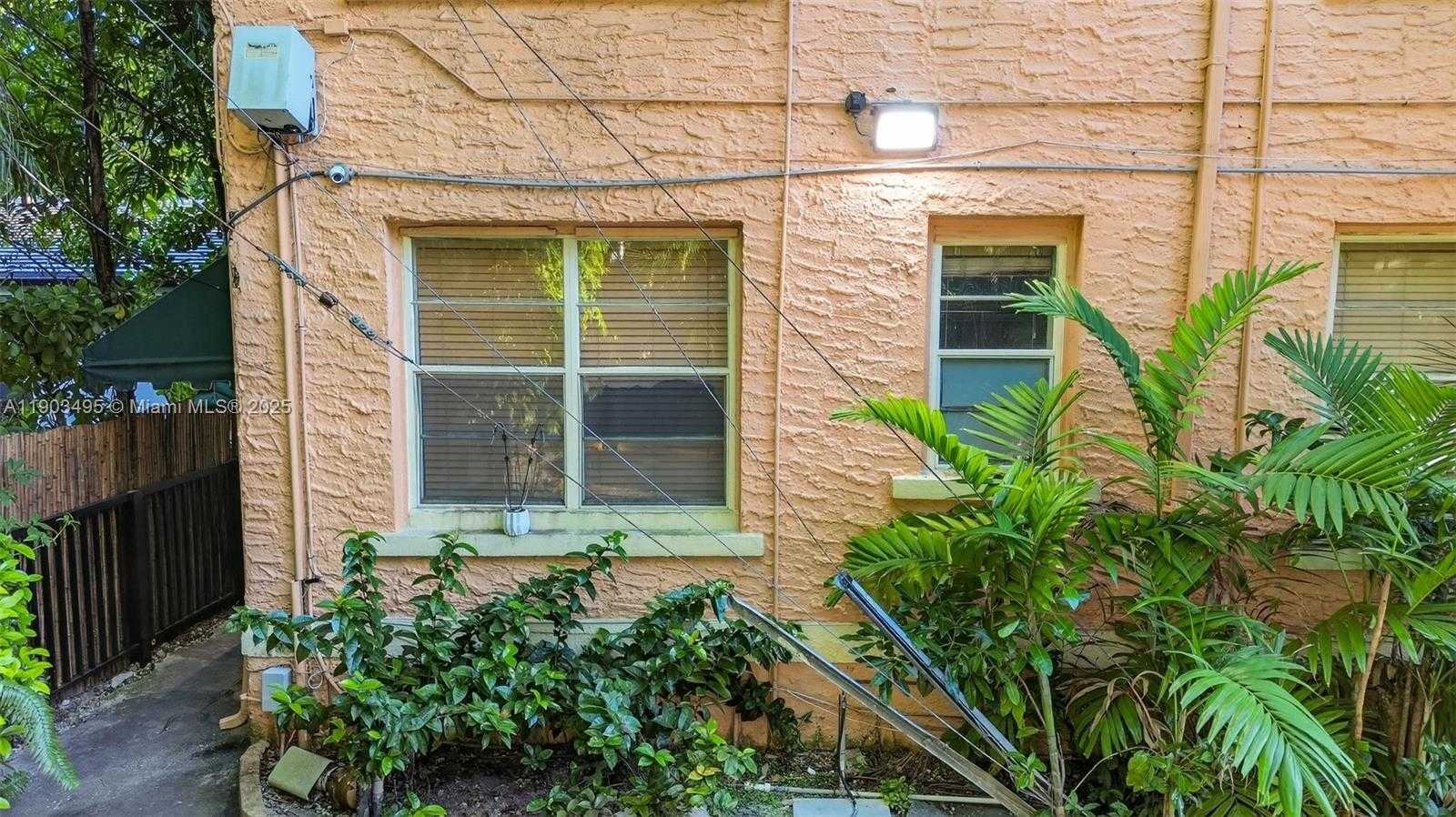 Small Image of 3409 SOUTH LE JEUNE RD #5a, Coral Gables Number 9