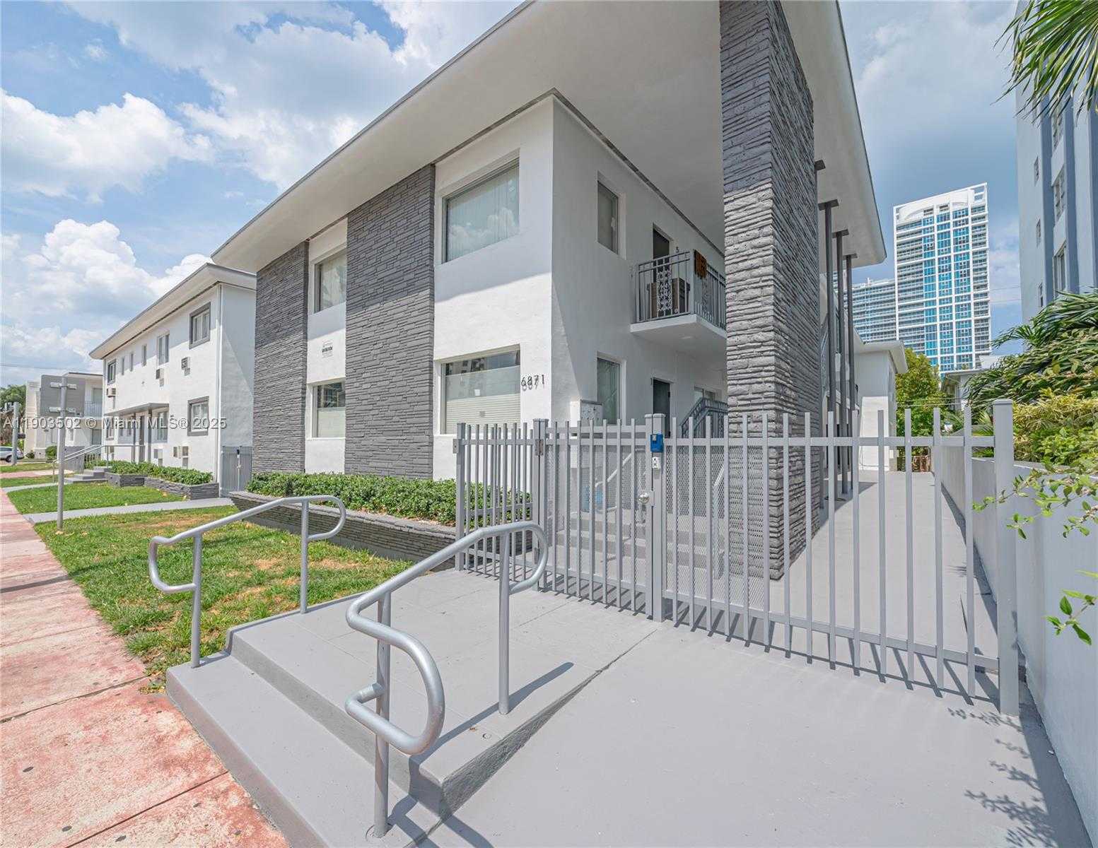 Small Image of 6871 ABBOTT AVE #4, Miami Beach Number 1