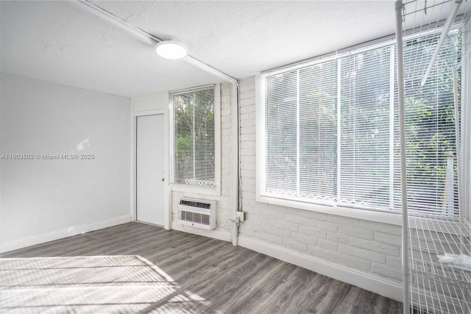 Small Image of 6871 ABBOTT AVE #4, Miami Beach Number 17