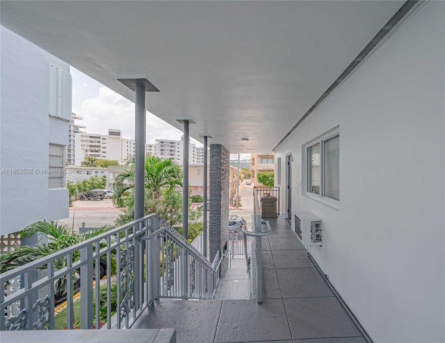 Small Image of 6871 ABBOTT AVE #4, Miami Beach Number 27