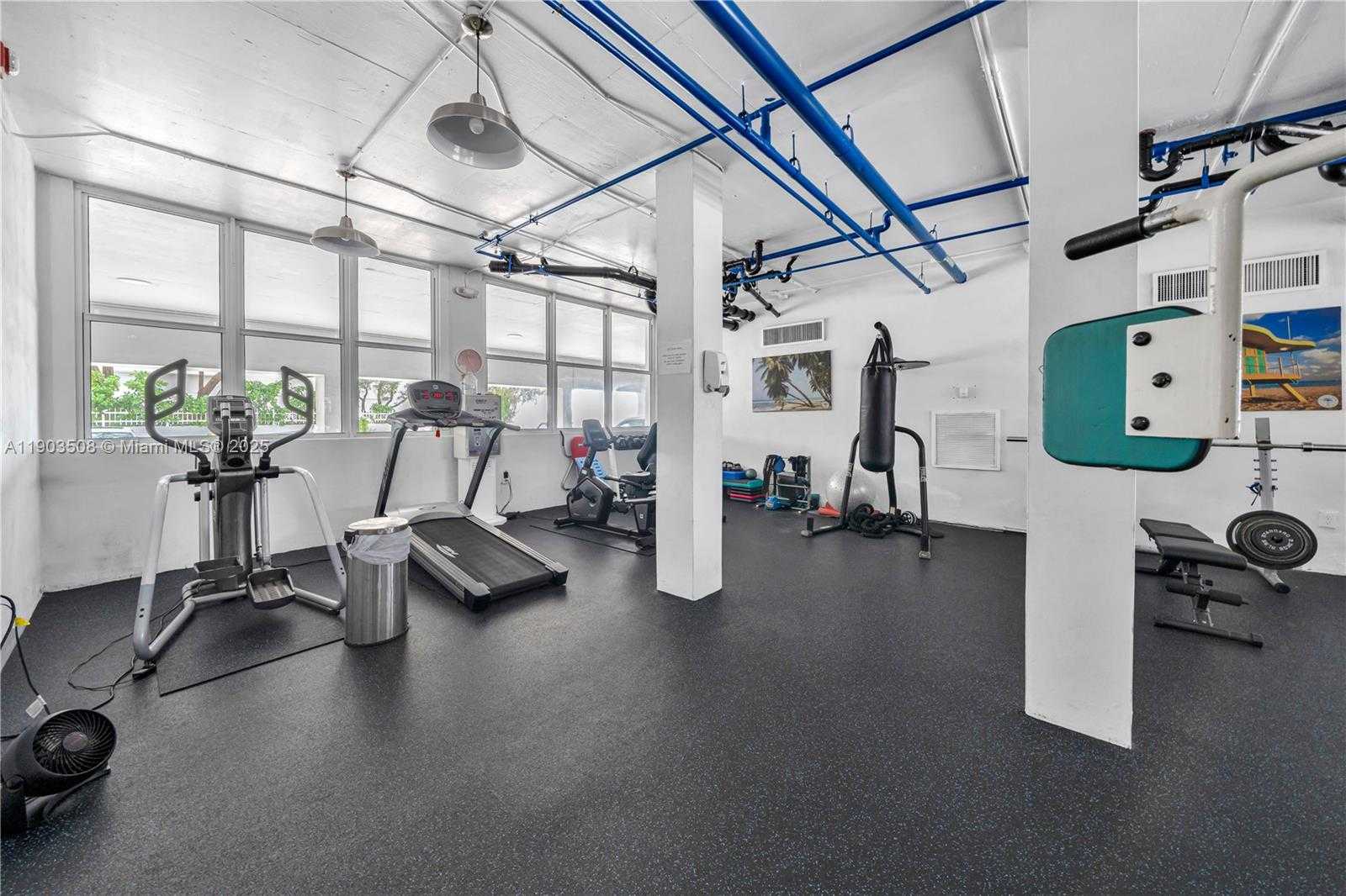 Small Image of 2016 BAY DR #505, Miami Beach Number 19