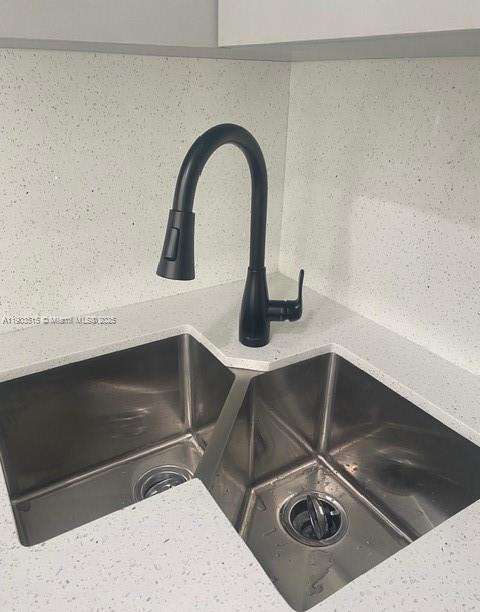 Small Image of 119 MENORES AVE #1A, Coral Gables Number 4