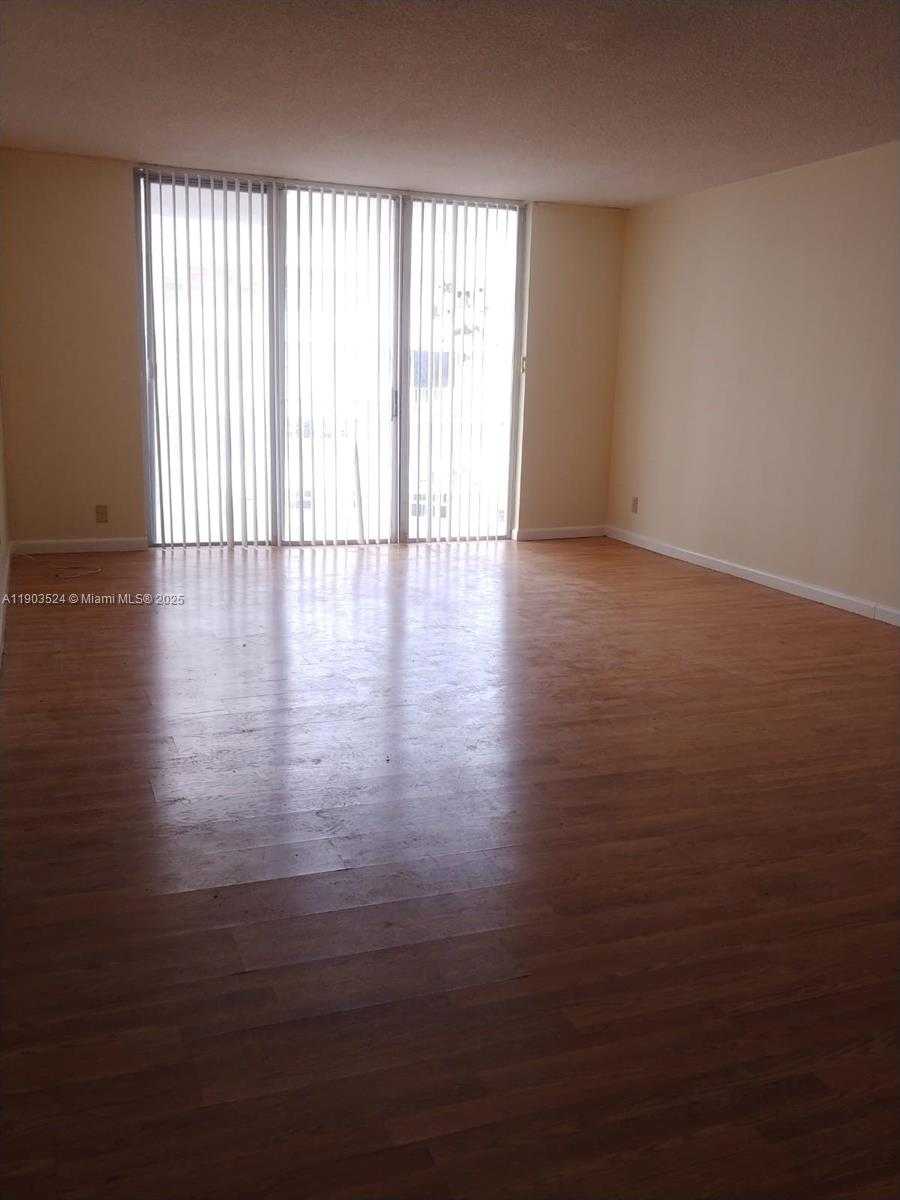 Small Image of 16710 NORTH EAST 9TH AVE #607, North Miami Beach Number 2