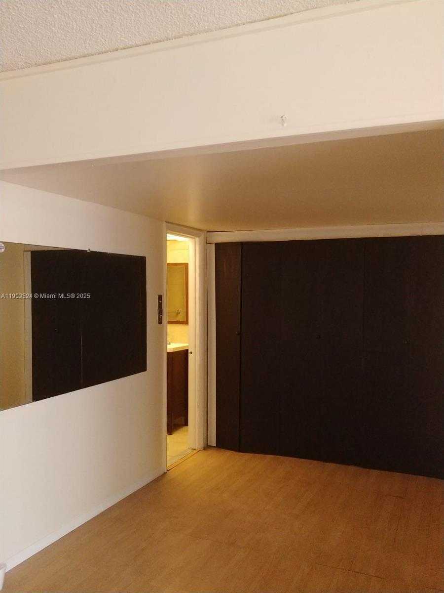 Small Image of 16710 NORTH EAST 9TH AVE #607, North Miami Beach Number 5