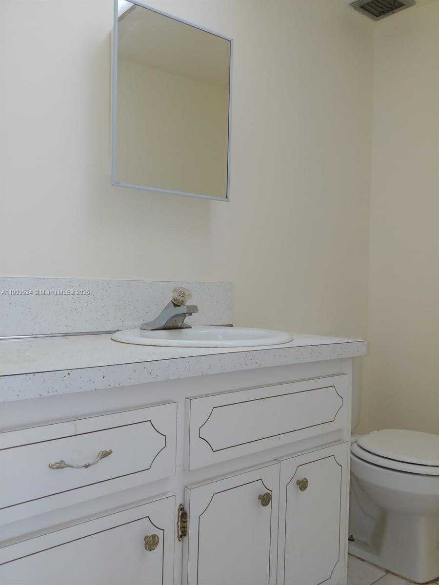 Small Image of 16710 NORTH EAST 9TH AVE #607, North Miami Beach Number 8