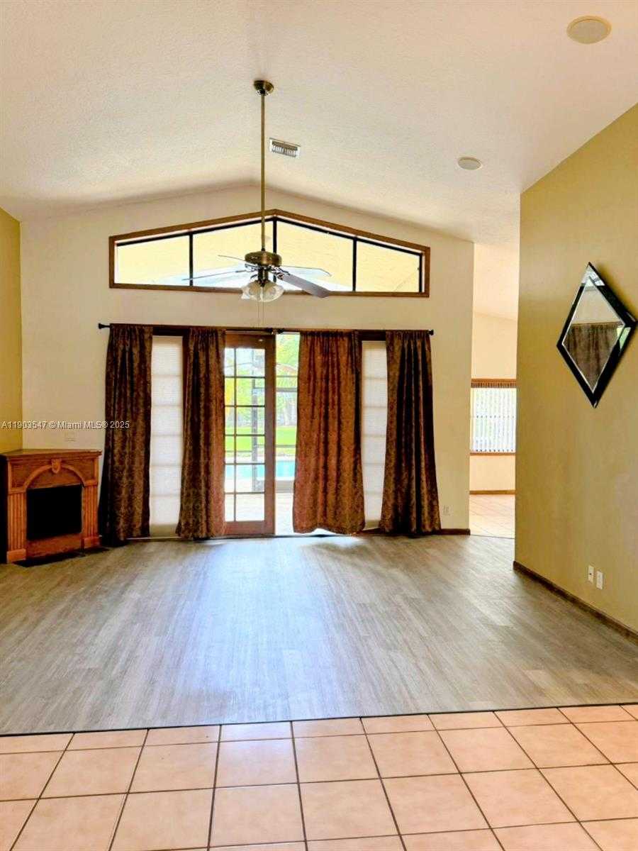 Small Image of 2700 NORTH WEST 112TH AVE #2700, Coral Springs Number 4