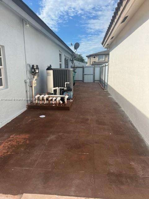 Small Image of 9435 SOUTH WEST 156TH PL #9435, Miami Number 29