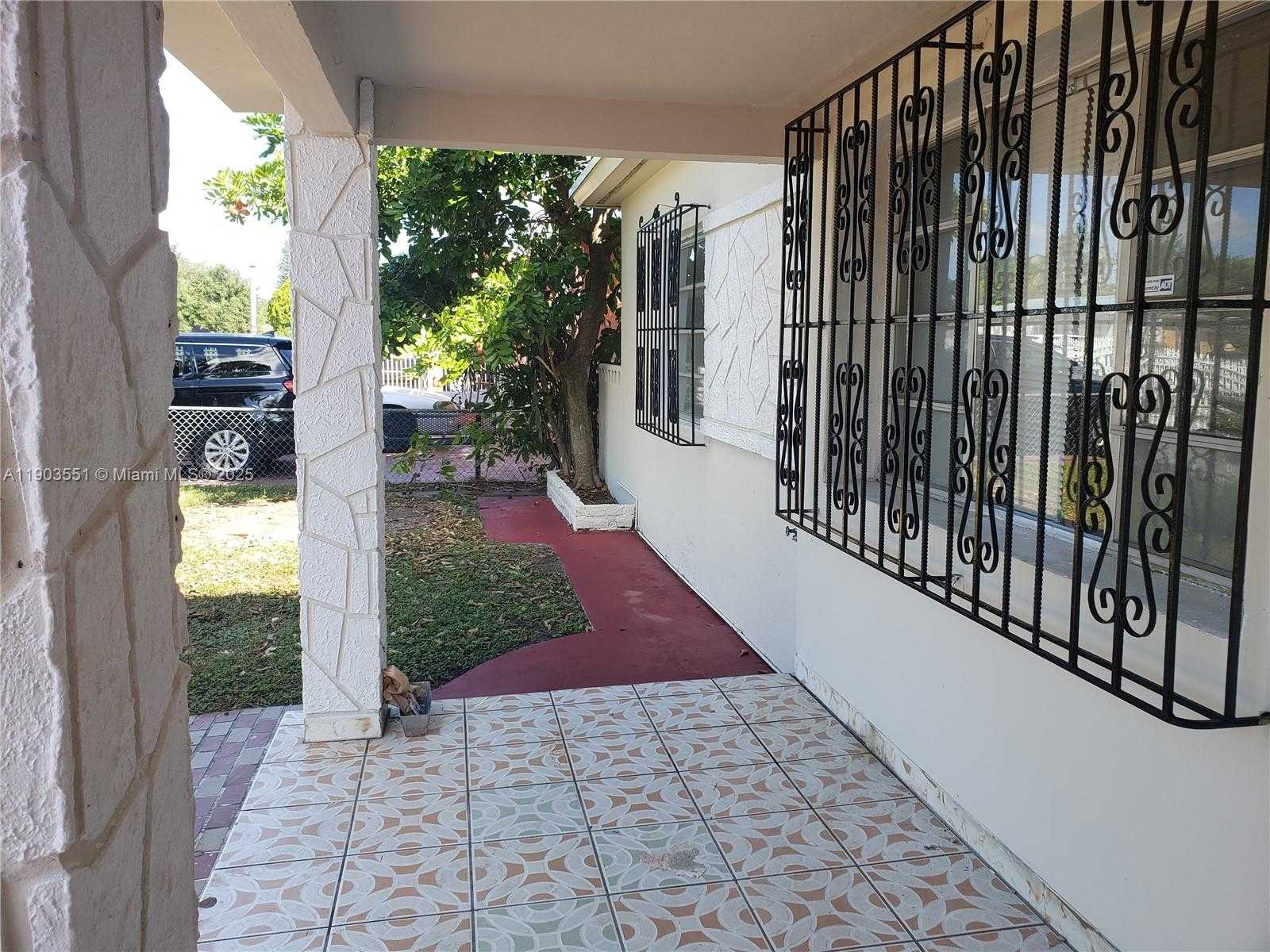 Small Image of 1370 NORTH WEST 116 TER, North Miami Number 2