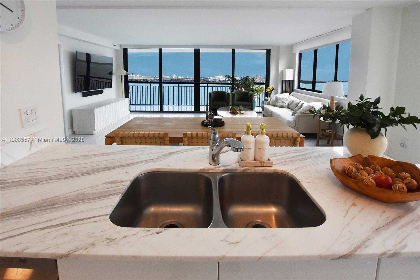 Small Image of 540 BRICKELL KEY DR #1427, Miami Number 10