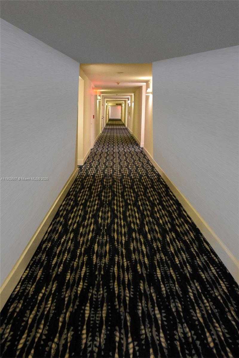 Small Image of 540 BRICKELL KEY DR #1427, Miami Number 24