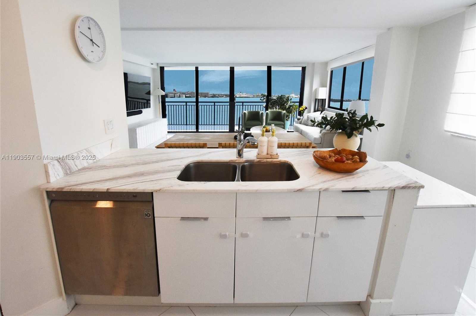 Small Image of 540 BRICKELL KEY DR #1427, Miami Number 8