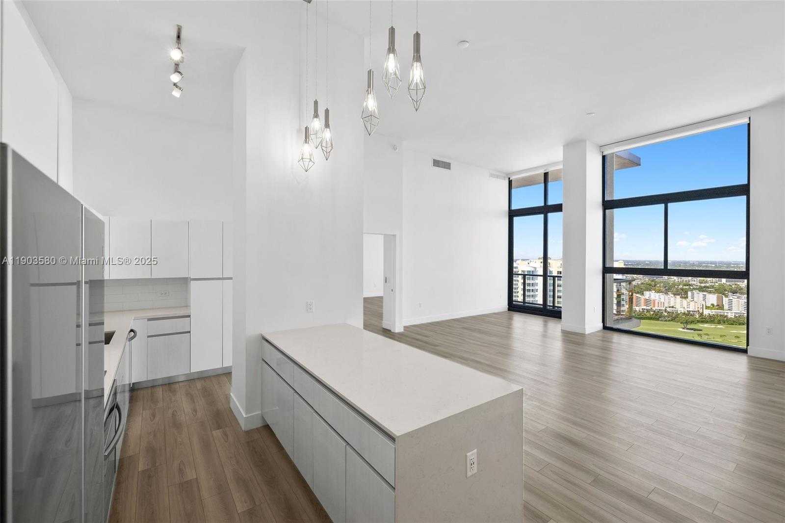 Small Image of 101 DIPLOMAT PKWY #PH05, Hallandale Beach Number 12