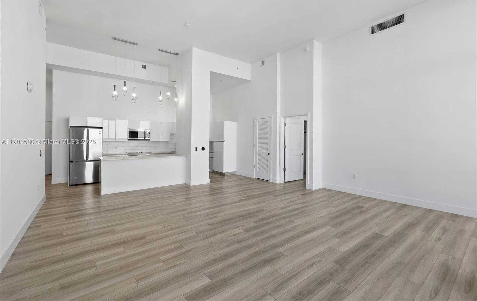 Small Image of 101 DIPLOMAT PKWY #PH05, Hallandale Beach Number 13