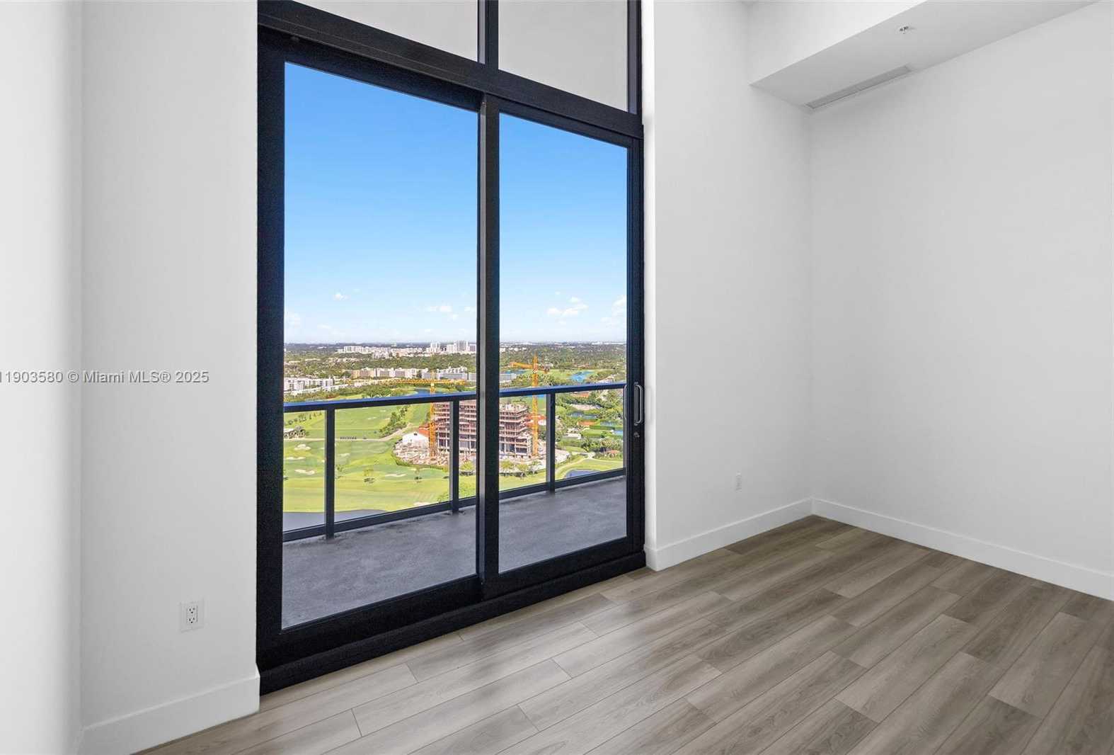 Small Image of 101 DIPLOMAT PKWY #PH05, Hallandale Beach Number 18