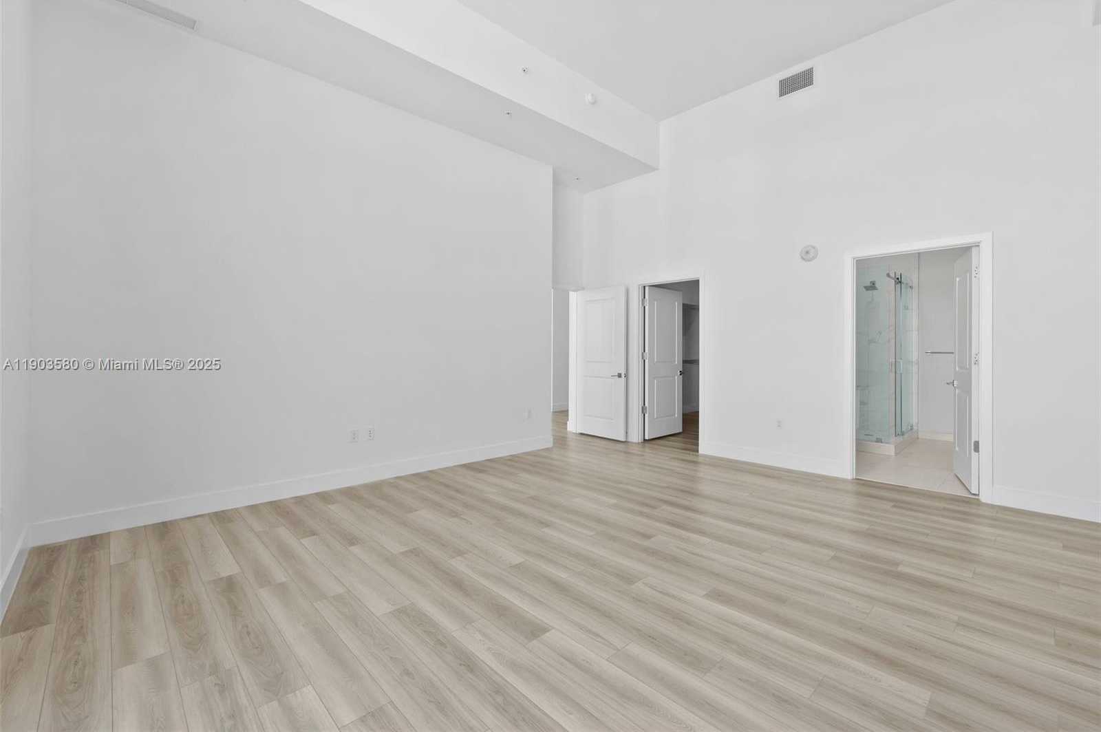 Small Image of 101 DIPLOMAT PKWY #PH05, Hallandale Beach Number 20