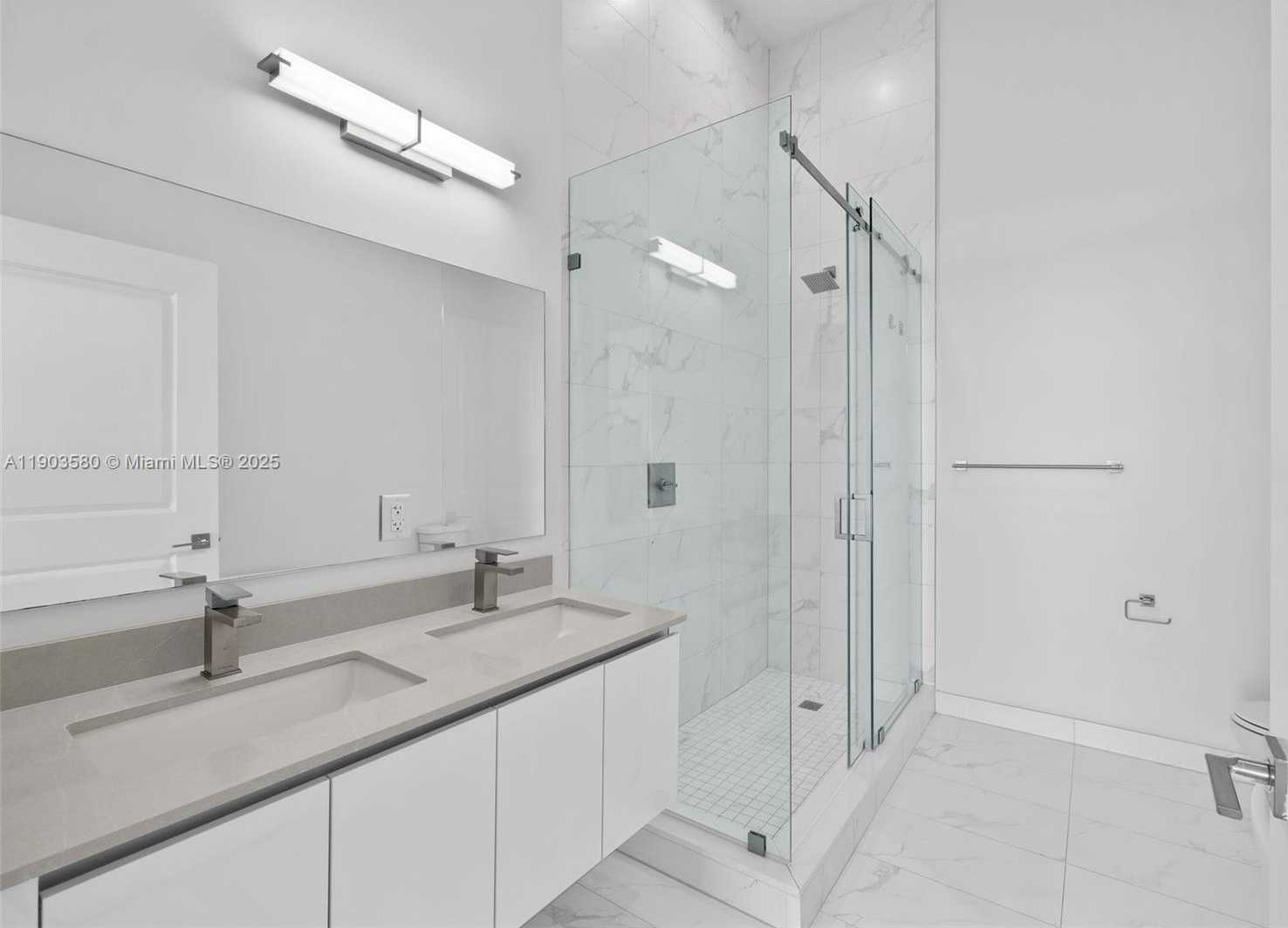 Small Image of 101 DIPLOMAT PKWY #PH05, Hallandale Beach Number 22