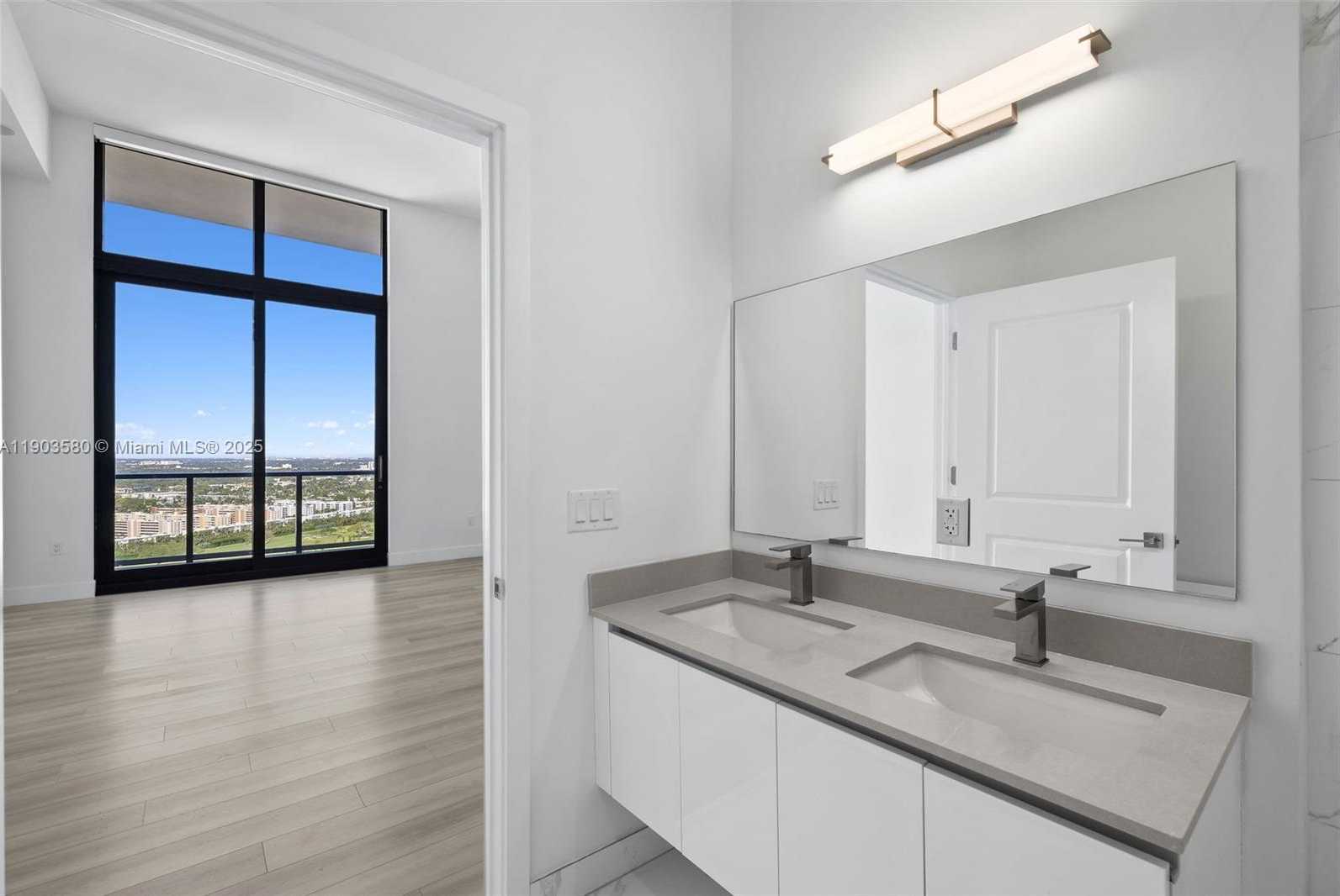 Small Image of 101 DIPLOMAT PKWY #PH05, Hallandale Beach Number 24