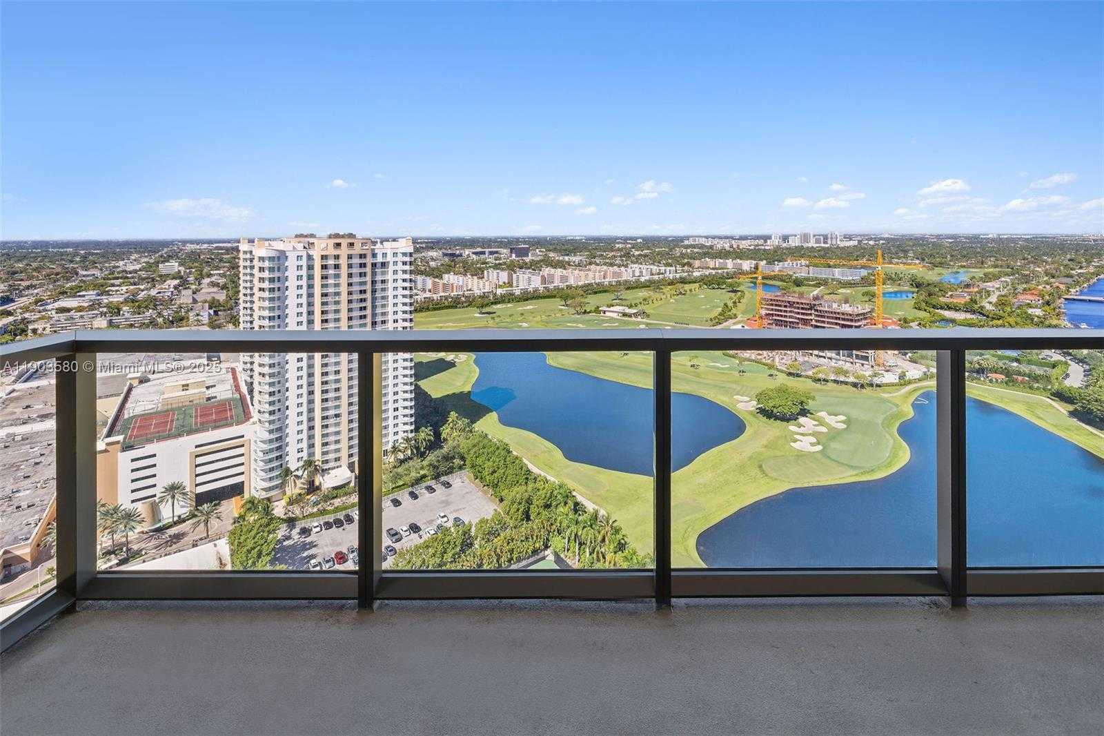 Small Image of 101 DIPLOMAT PKWY #PH05, Hallandale Beach Number 26