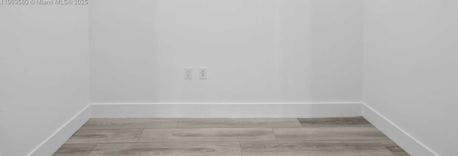 Small Image of 101 DIPLOMAT PKWY #PH05, Hallandale Beach Number 33