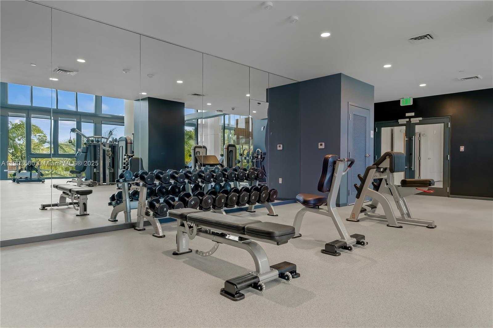 Small Image of 101 DIPLOMAT PKWY #PH05, Hallandale Beach Number 51