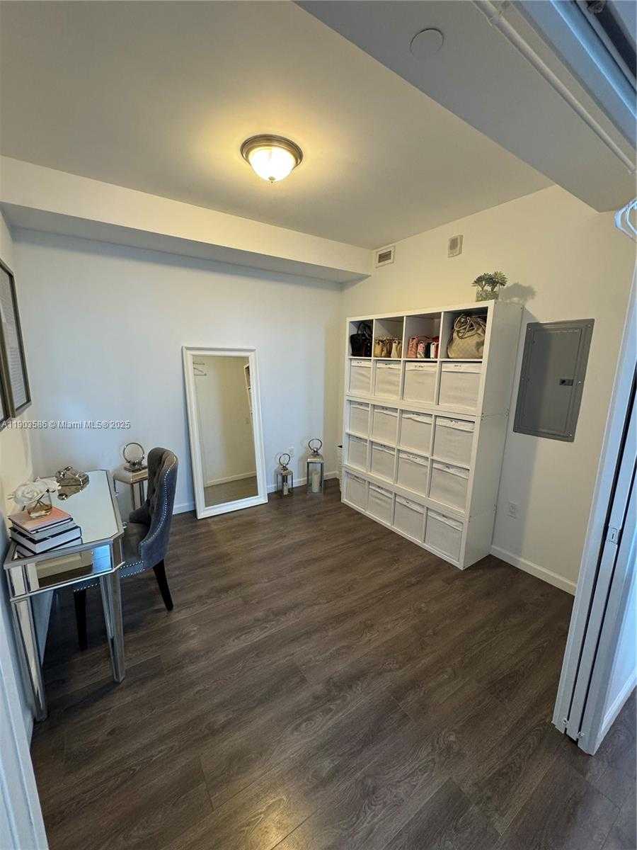 Small Image of 601 NORTH EAST 27TH ST #1603, Miami Number 16