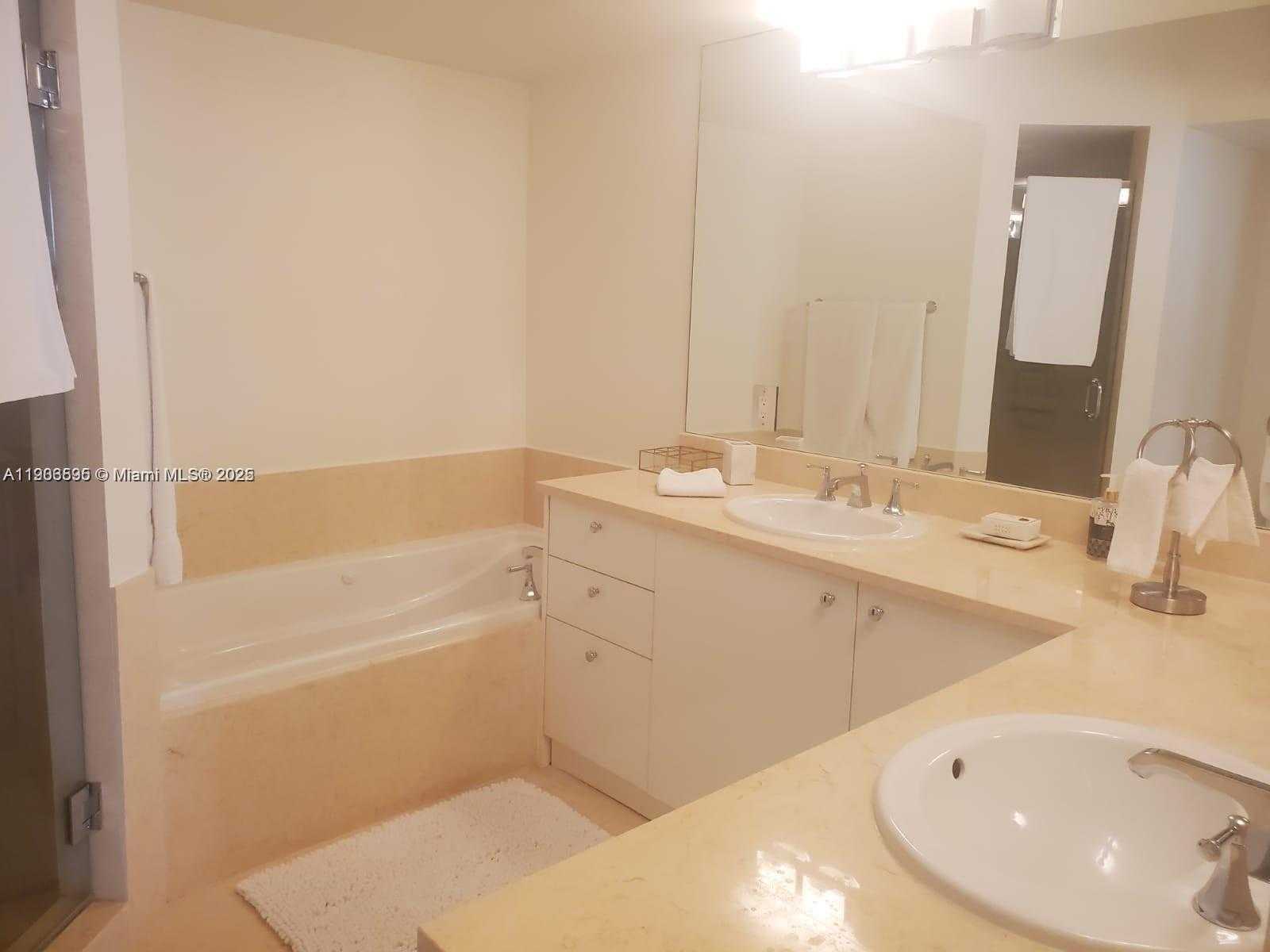 Small Image of 19900 EAST COUNTRY CLUB DR #607, Aventura Number 11
