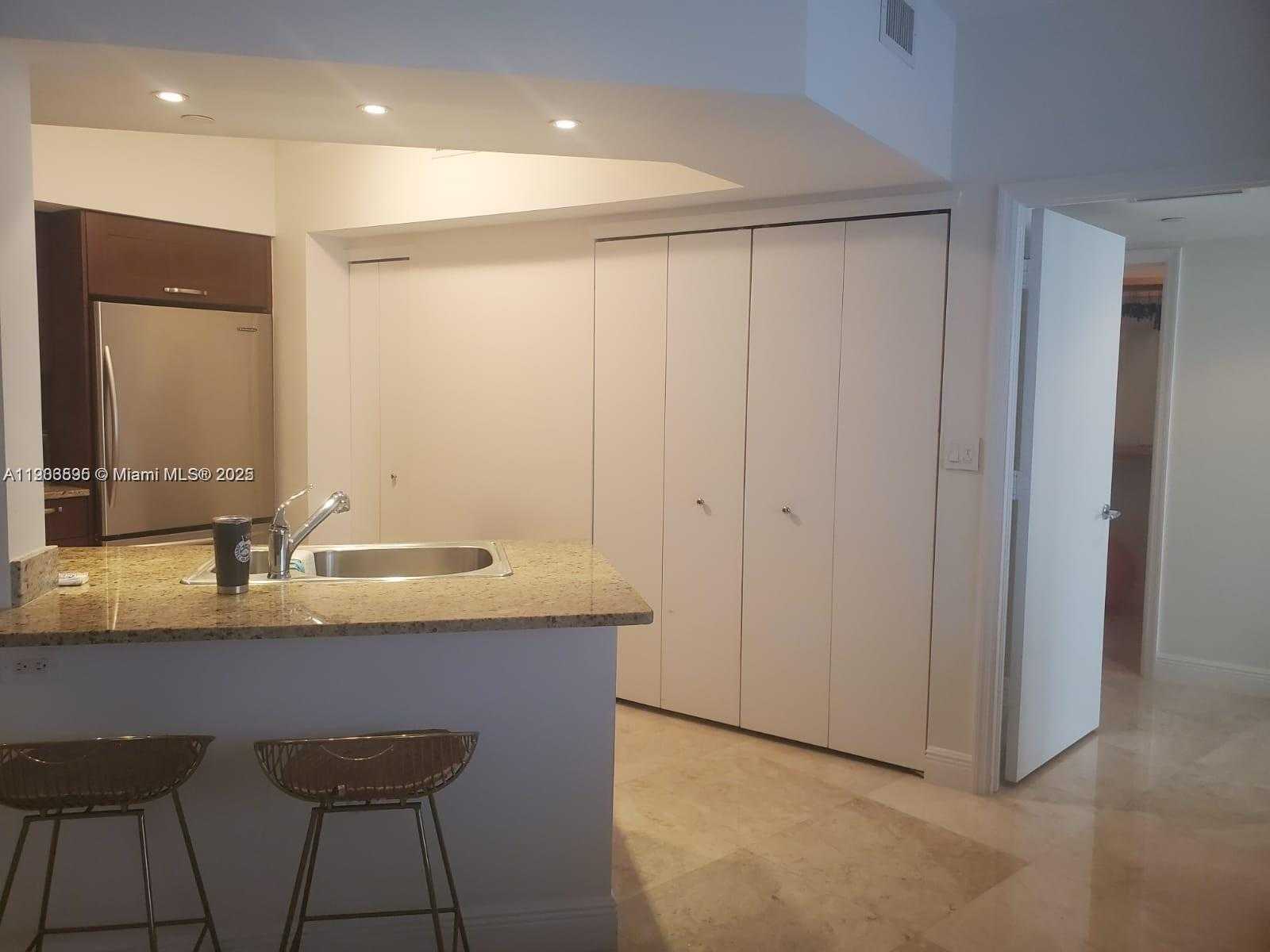 Small Image of 19900 EAST COUNTRY CLUB DR #607, Aventura Number 7