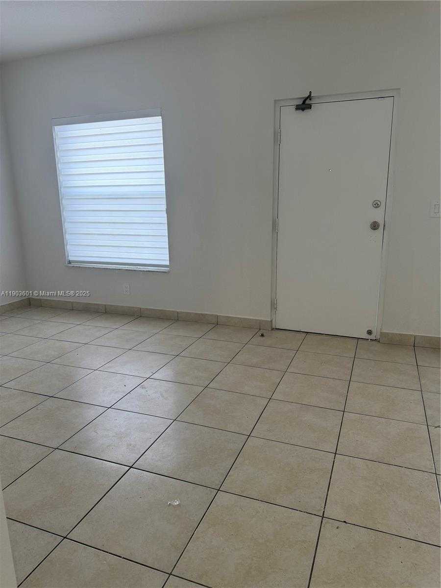 Small Image of 128 WEST 21ST ST #202, Hialeah Number 16