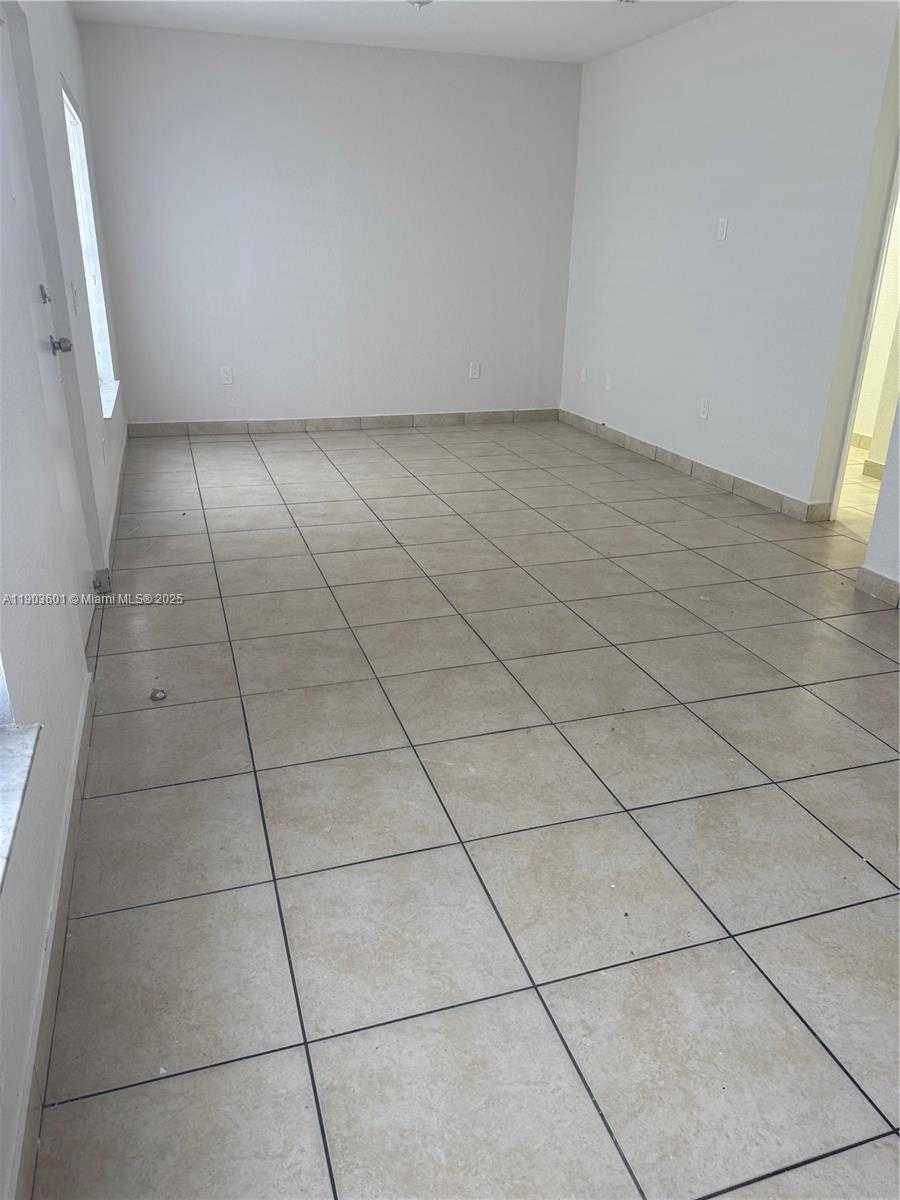 Small Image of 128 WEST 21ST ST #202, Hialeah Number 18