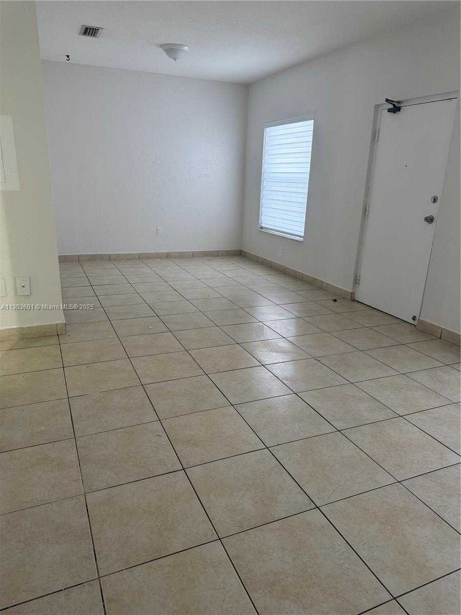 Small Image of 128 WEST 21ST ST #202, Hialeah Number 19