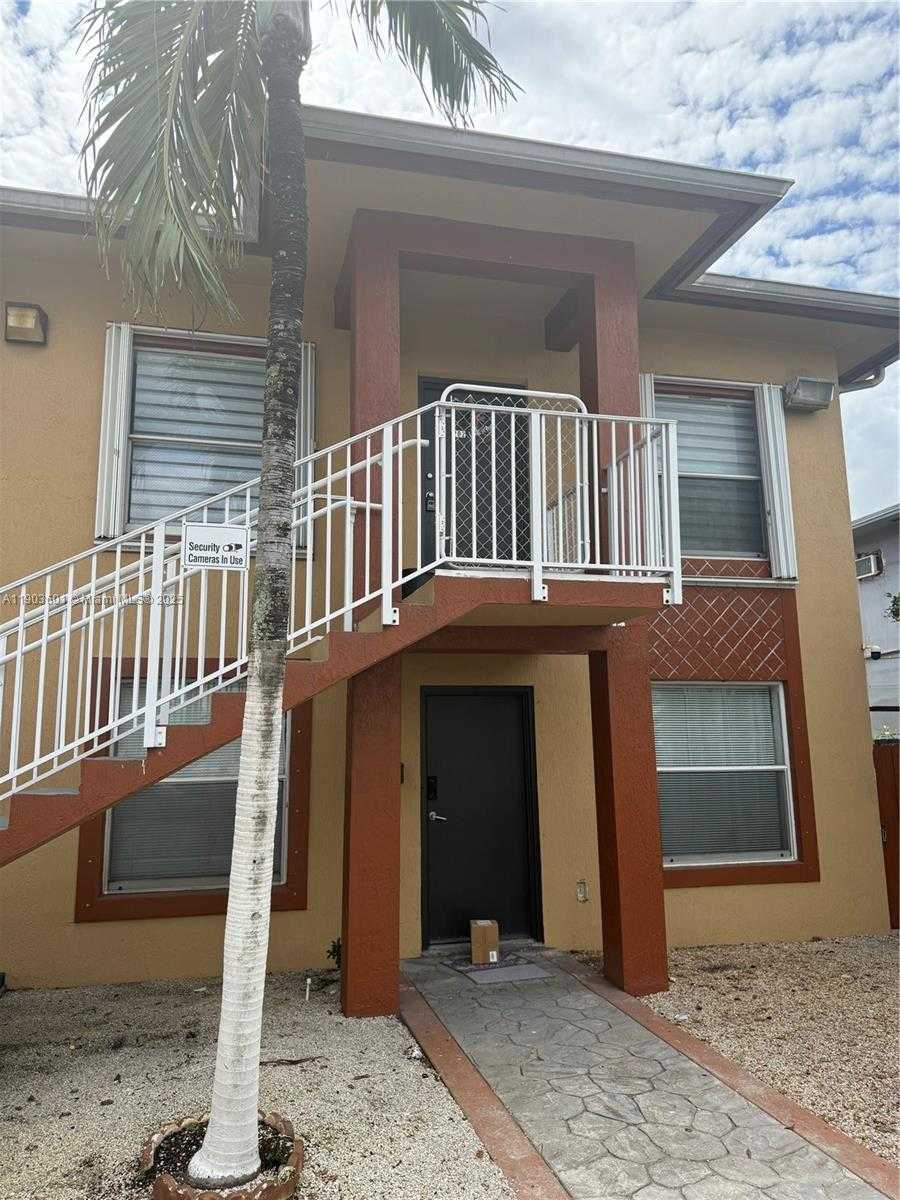 Small Image of 128 WEST 21ST ST #202, Hialeah Number 2