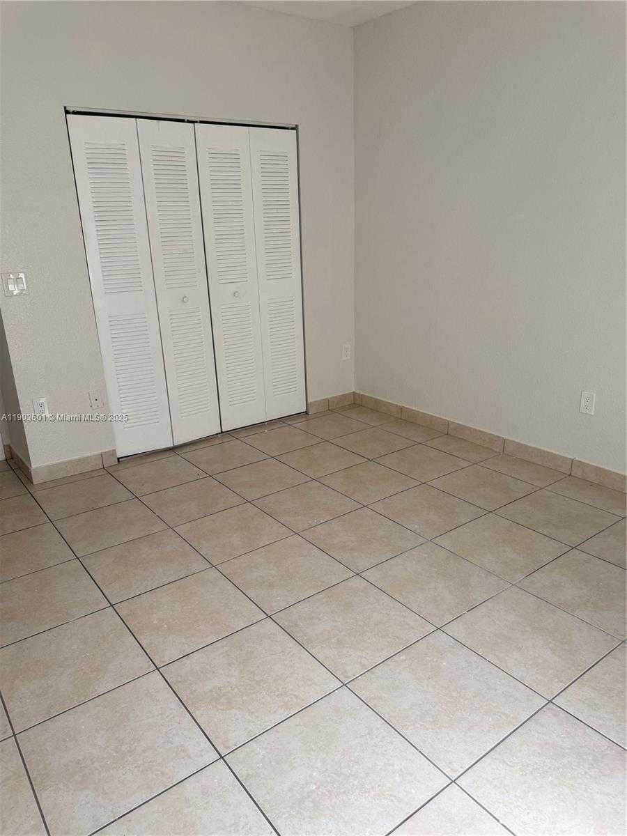 Small Image of 128 WEST 21ST ST #202, Hialeah Number 4