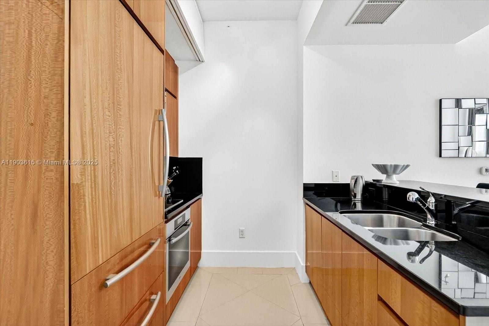 Imagen de Pequeño Objeto