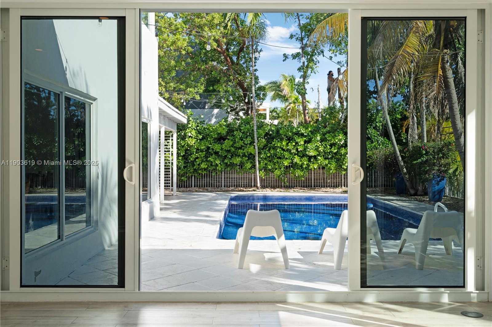 Small Image of 525 GLENRIDGE RD, Key Biscayne Number 11