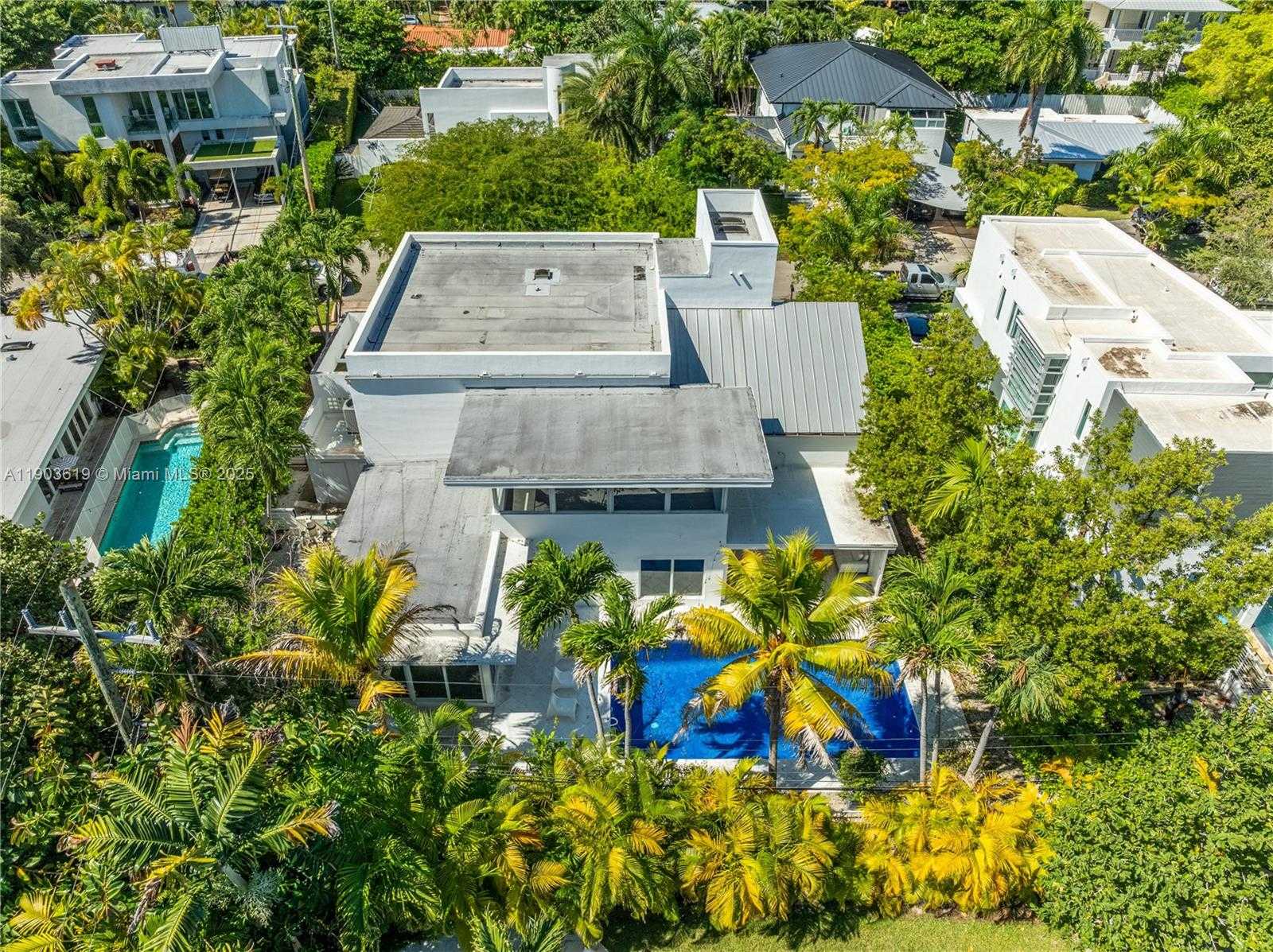 Small Image of 525 GLENRIDGE RD, Key Biscayne Number 16