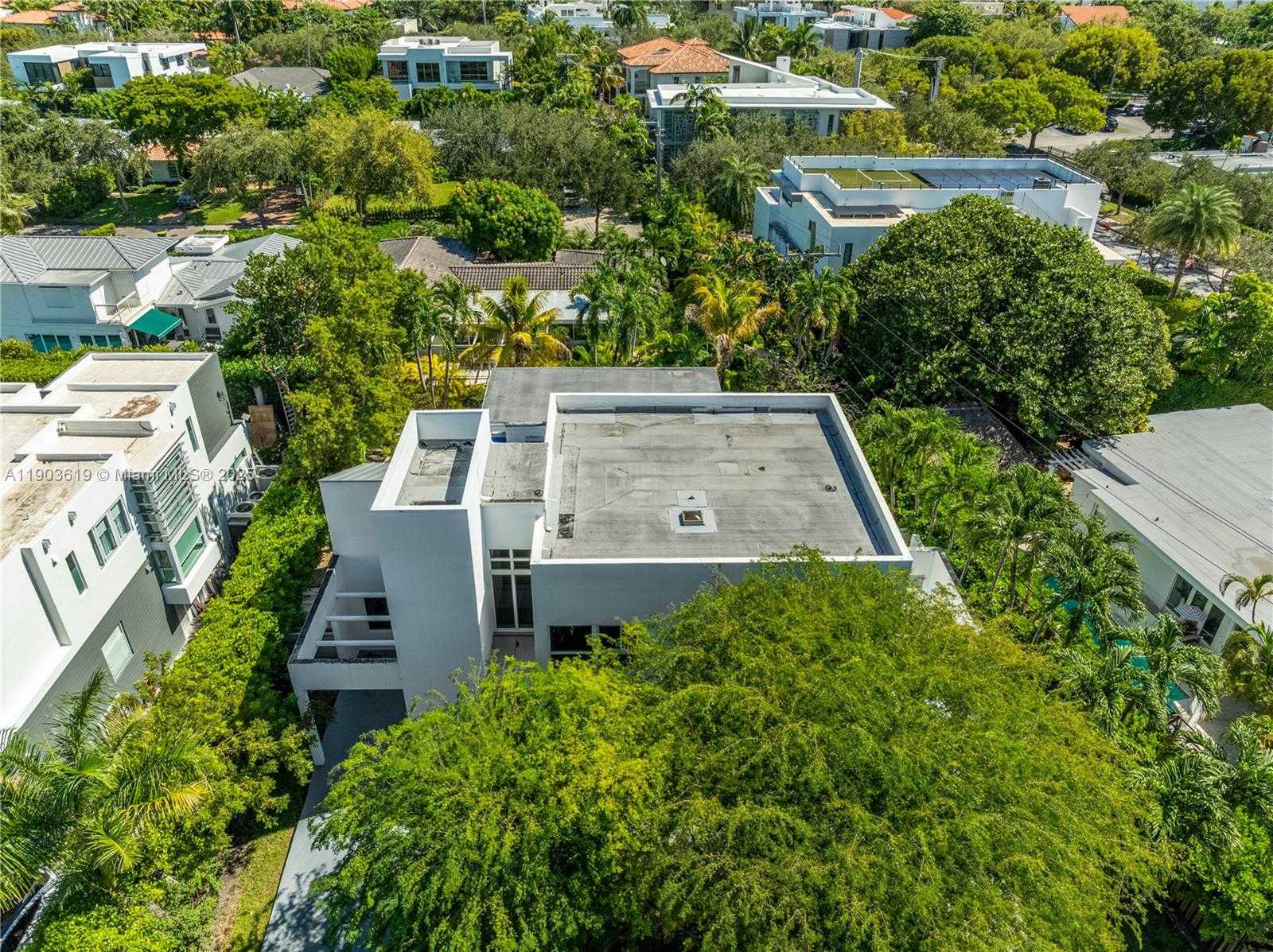 Small Image of 525 GLENRIDGE RD, Key Biscayne Number 24