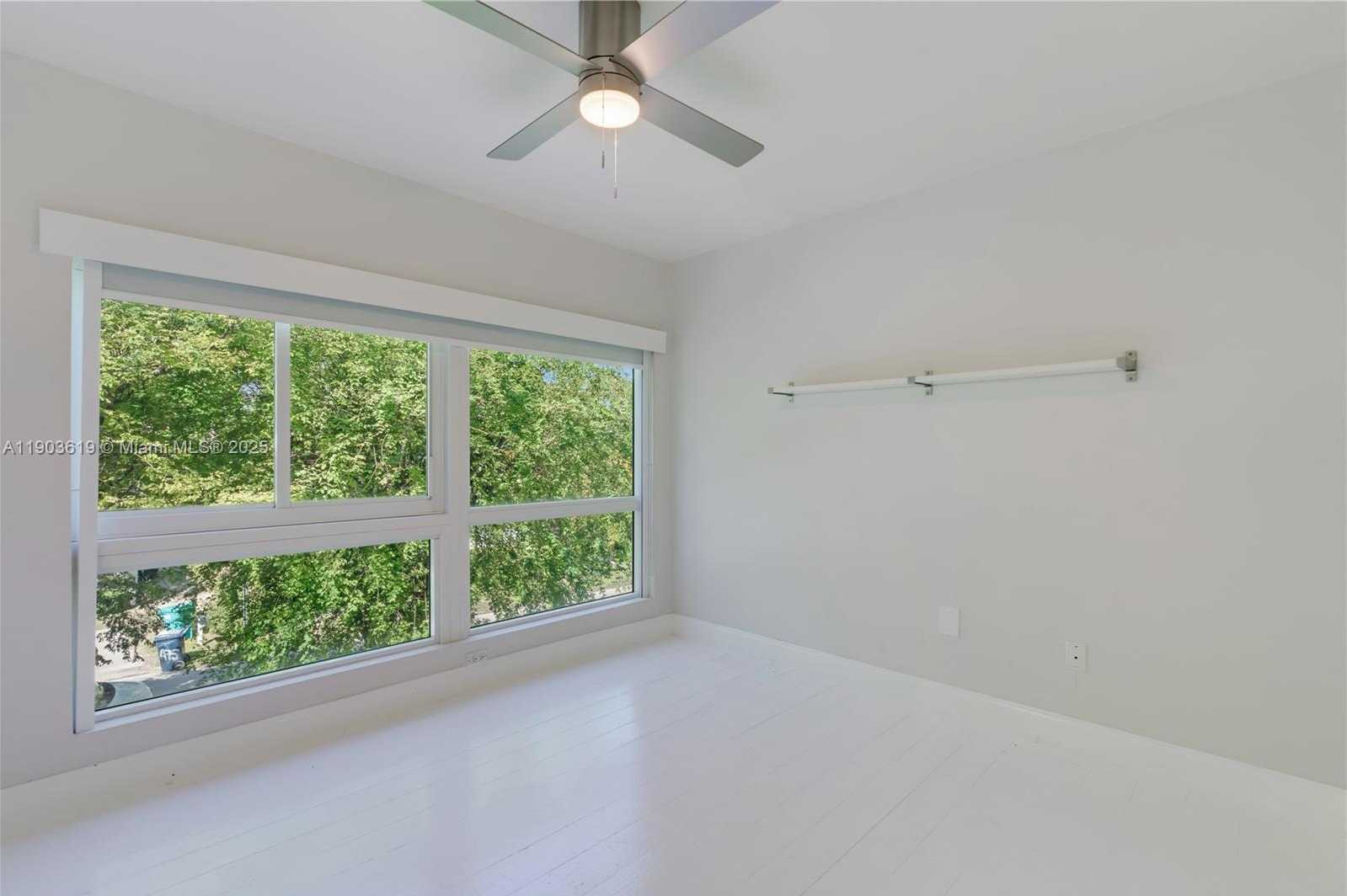 Small Image of 525 GLENRIDGE RD, Key Biscayne Number 27