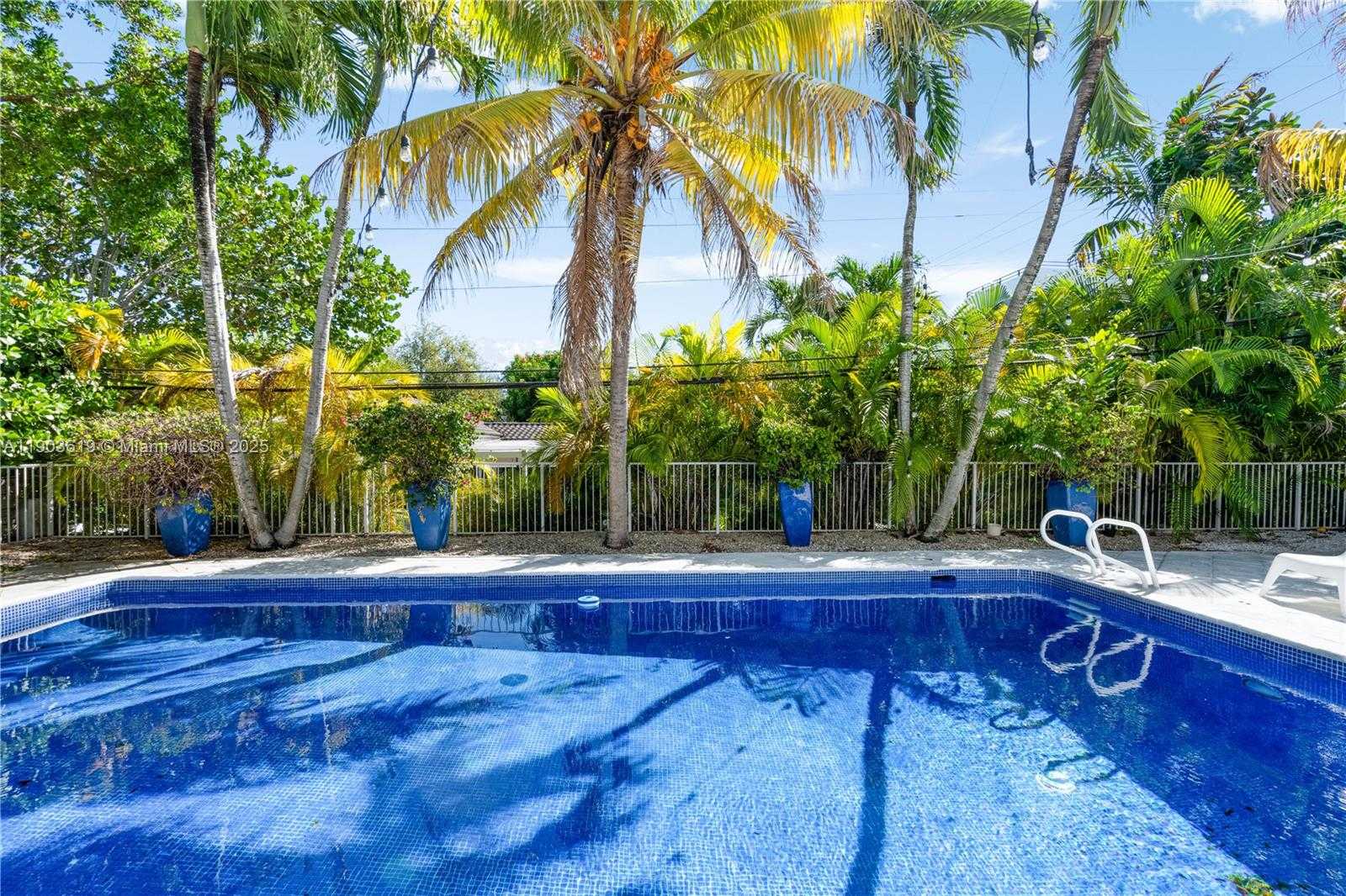 Small Image of 525 GLENRIDGE RD, Key Biscayne Number 31